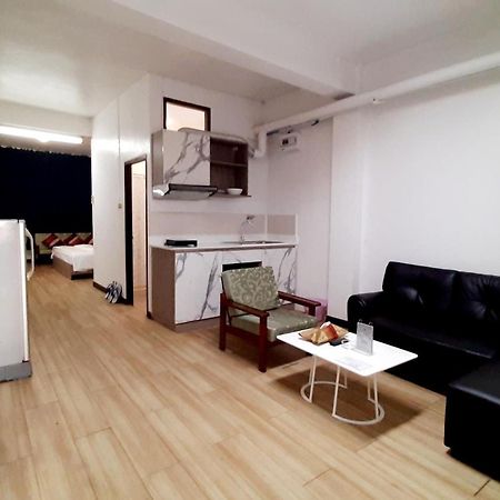 City Plaza Nana Hotel Bangkok Bagian luar foto