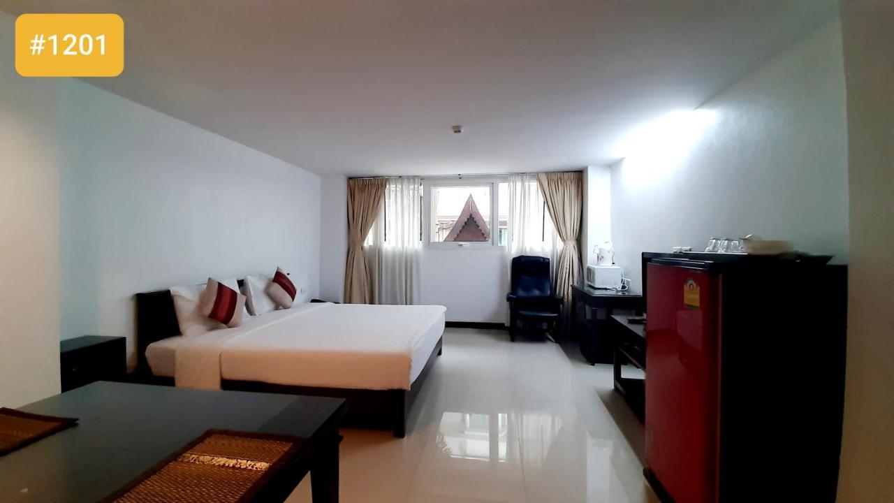 City Plaza Nana Hotel Bangkok Bagian luar foto