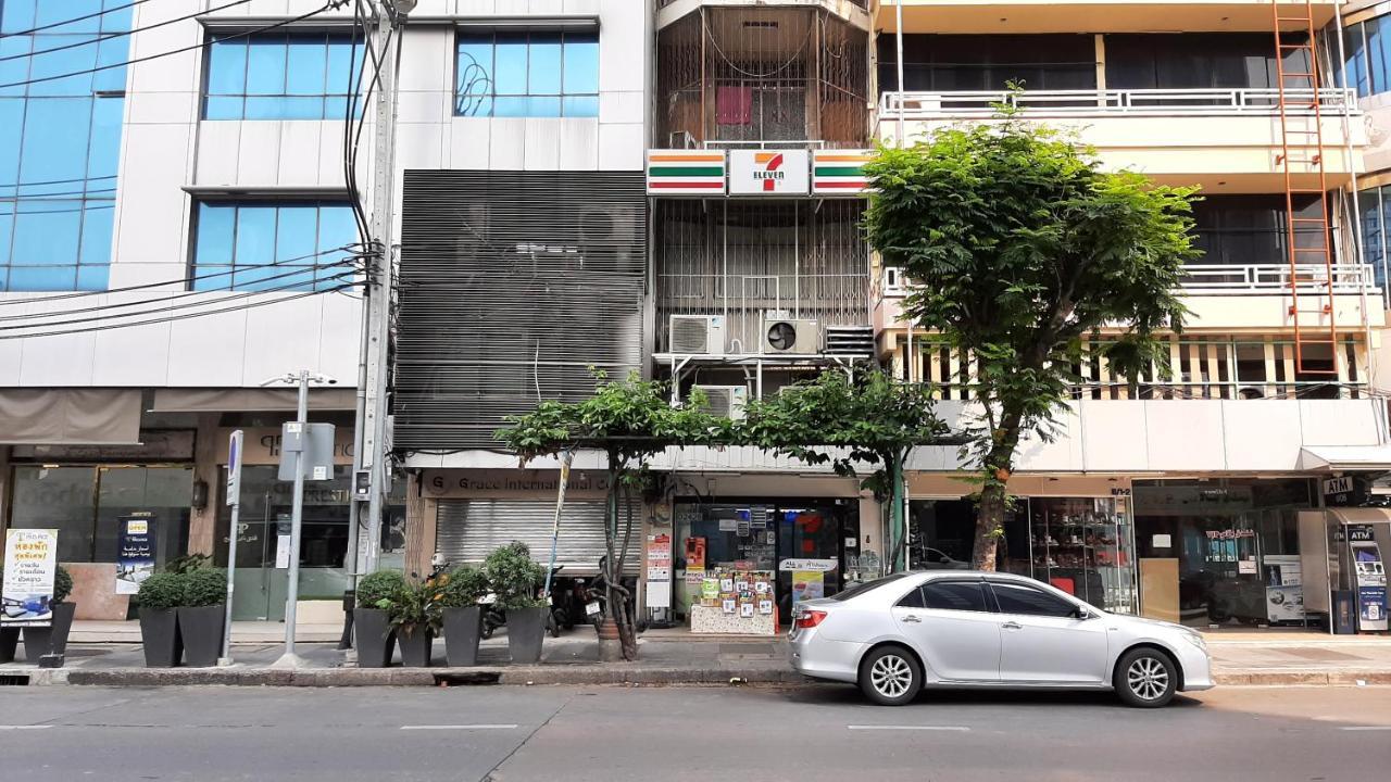 City Plaza Nana Hotel Bangkok Bagian luar foto