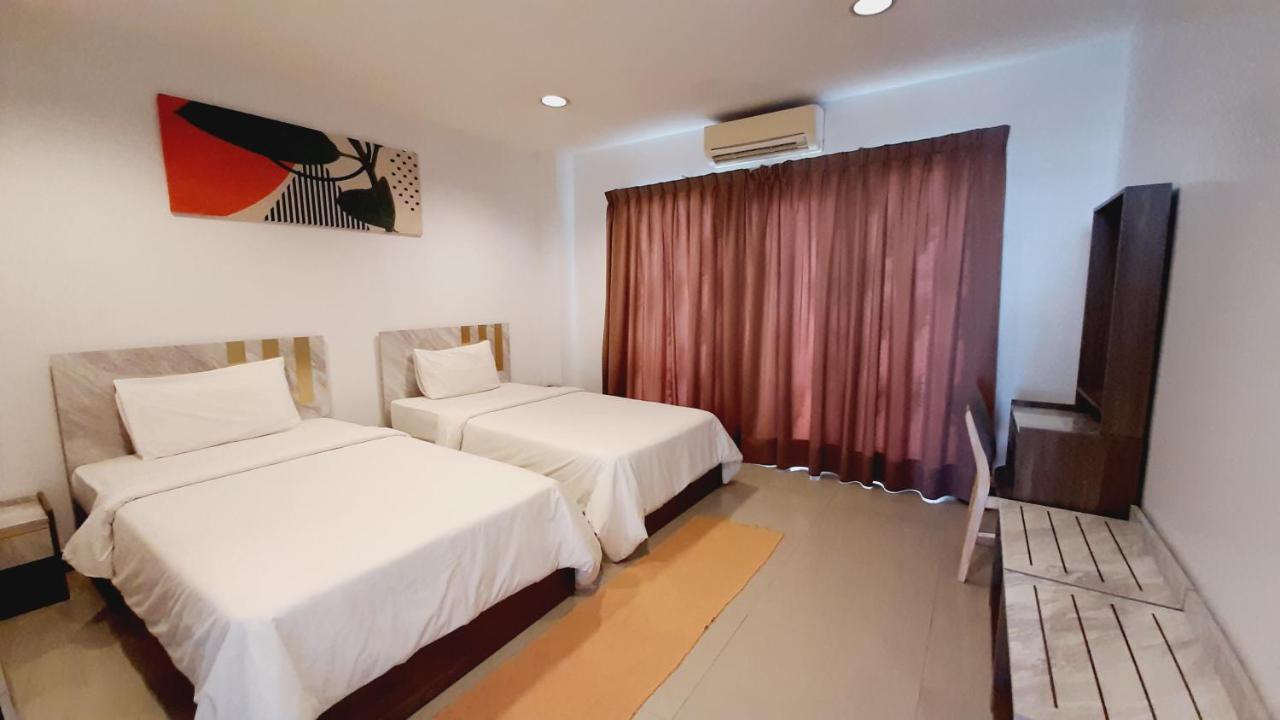 City Plaza Nana Hotel Bangkok Bagian luar foto