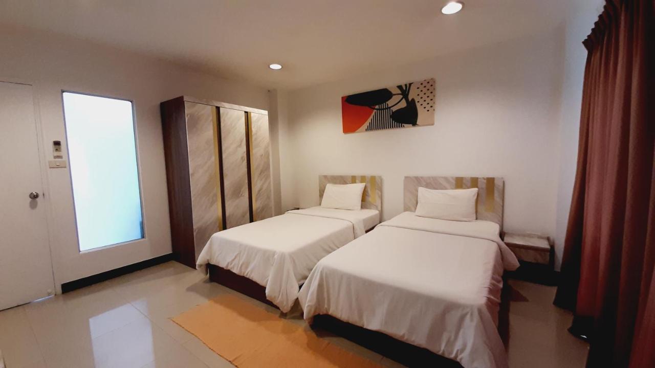 City Plaza Nana Hotel Bangkok Bagian luar foto