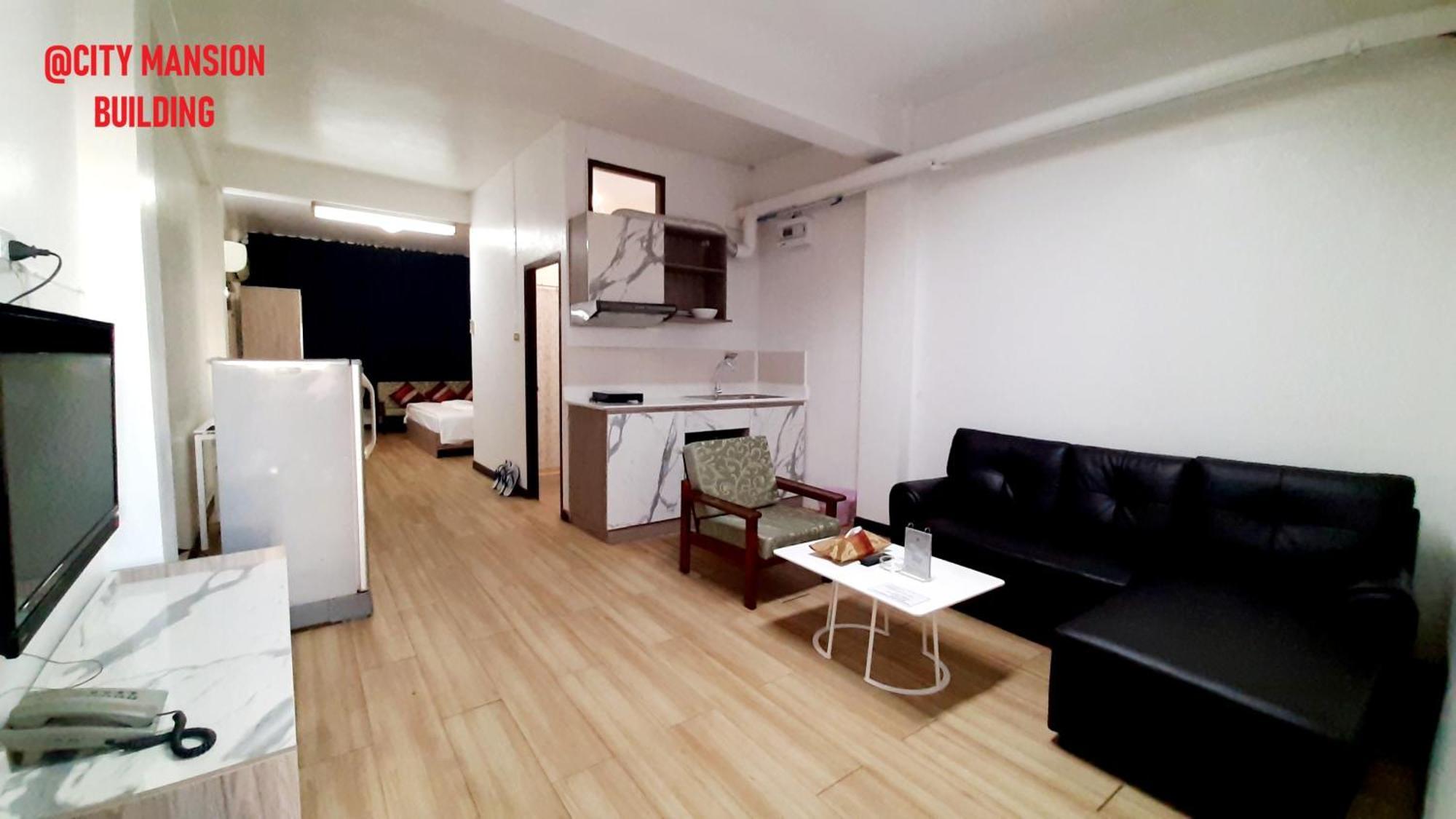 City Plaza Nana Hotel Bangkok Bagian luar foto